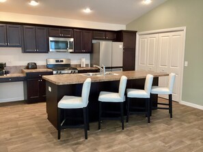 Private kitchen - 347 Logan Street (The Villages)