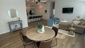 Rumah, Beberapa Tempat Tidur, dapur, pemandangan kebun | Tempat makan