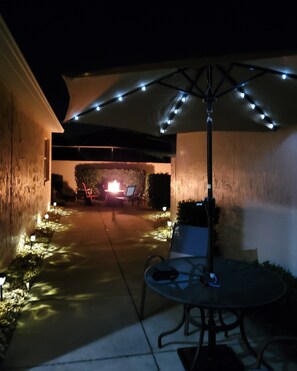 Villa, varias camas, patio, vista al jardín | Áreas de la propiedad