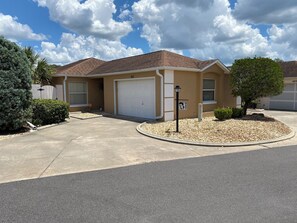 Exterior - 407 Calzada Court (Lady Lake)