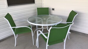 Villa, Multiple Beds, Lanai, Garden View | Outdoor dining - 421 Canterbury Ct (The Villages)