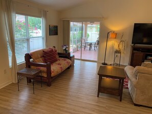Villa, Multiple Beds, Lanai, Garden View | Living area | TV - 1081 Burnettown Pl (The Villages)