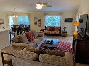 Villa, Multiple Beds, Lanai, Garden View | Living area | TV - 1081 Burnettown Pl (The Villages)