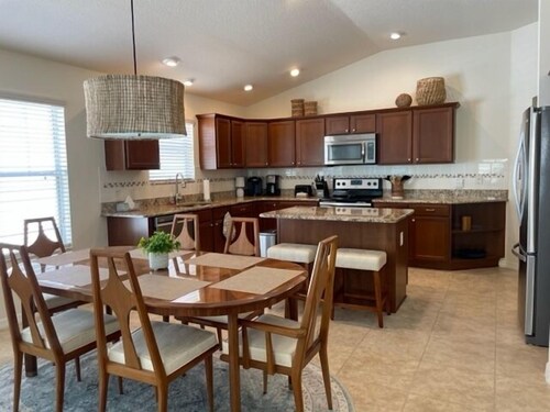 1210 Merryweather Way