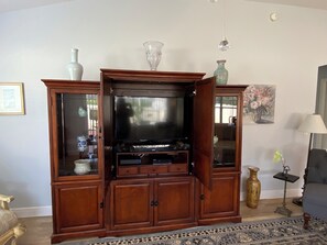 House, Multiple Beds, Patio, City View | Interior