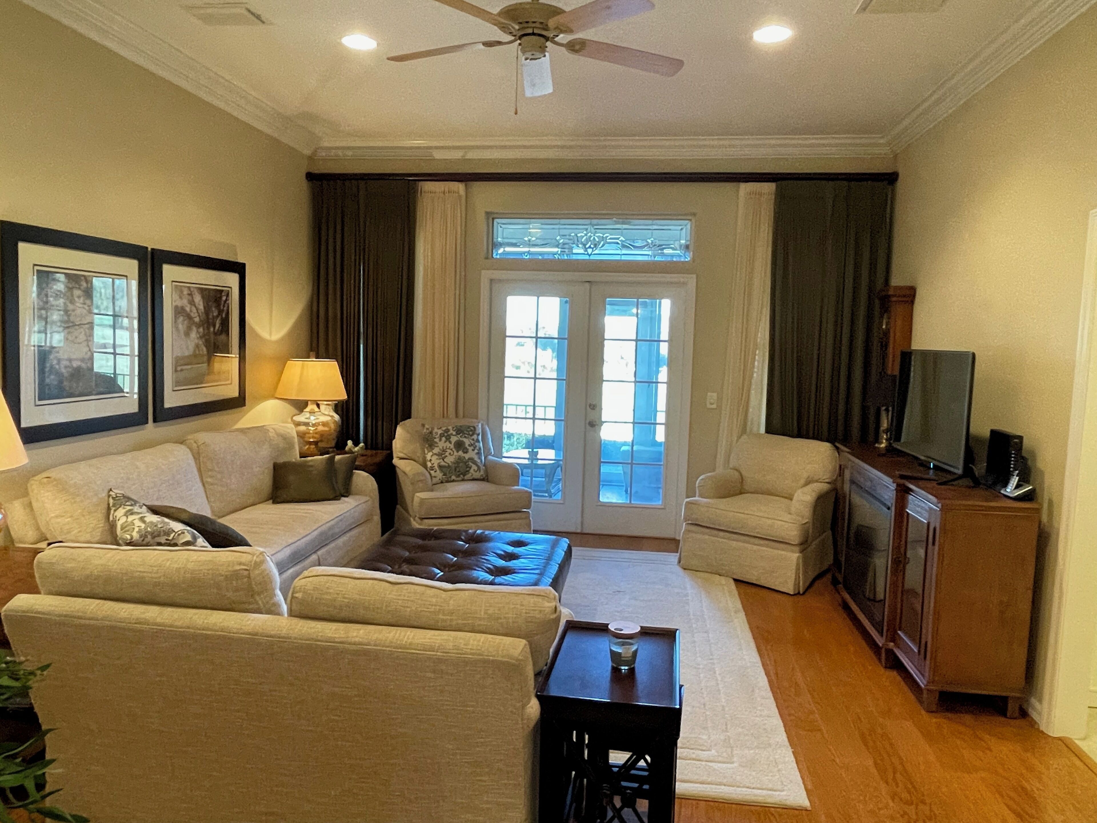 House, Multiple Beds, Lanai, Golf View | Living area | TV