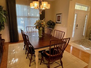 House, Multiple Beds, Lanai, Golf View | Dining