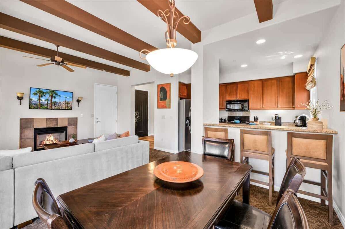 TV, fireplace, offices