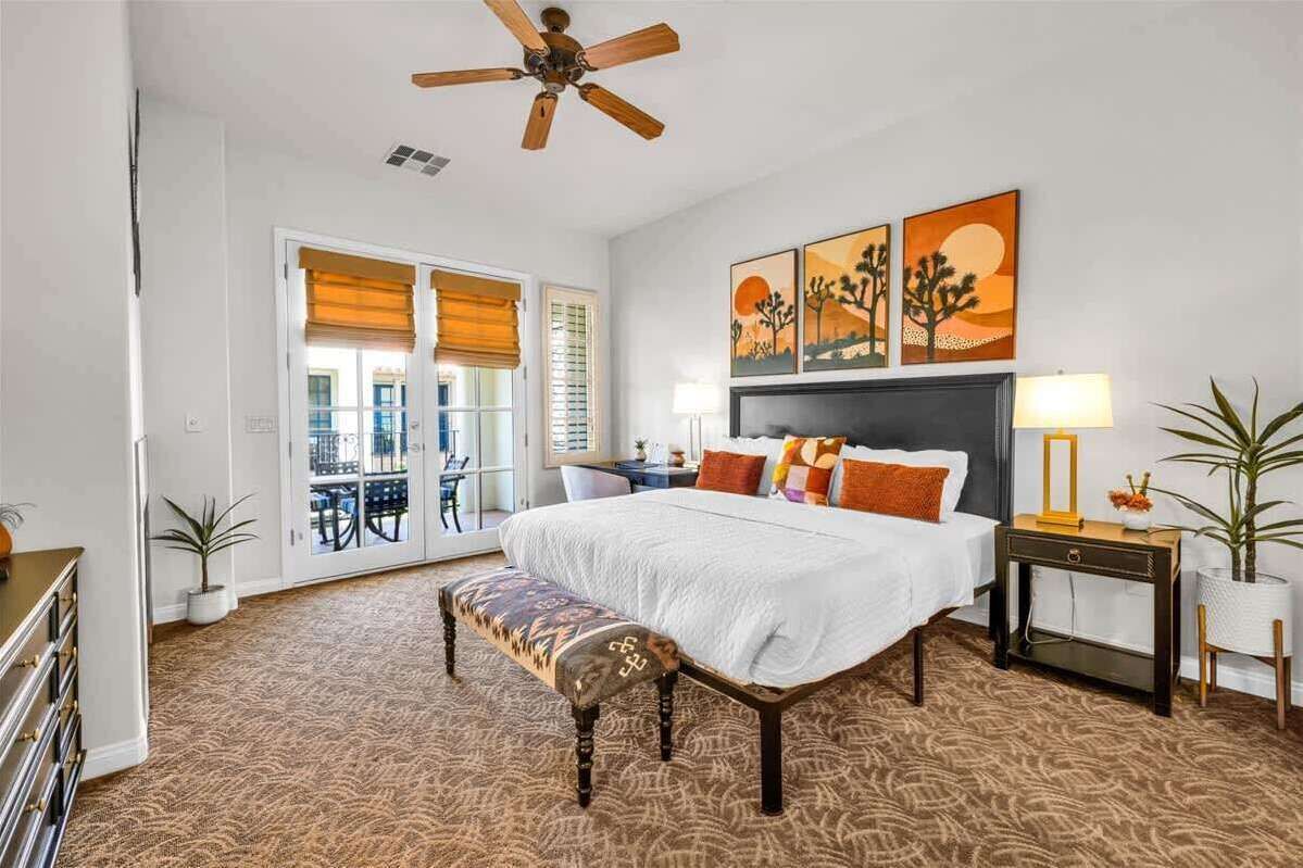 1 bedroom, desk, iron/ironing board, WiFi