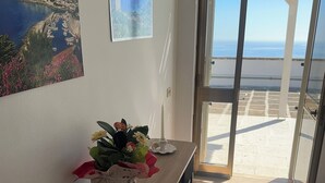 Interior - Apartment with sea view terrace in Salento (Castro)