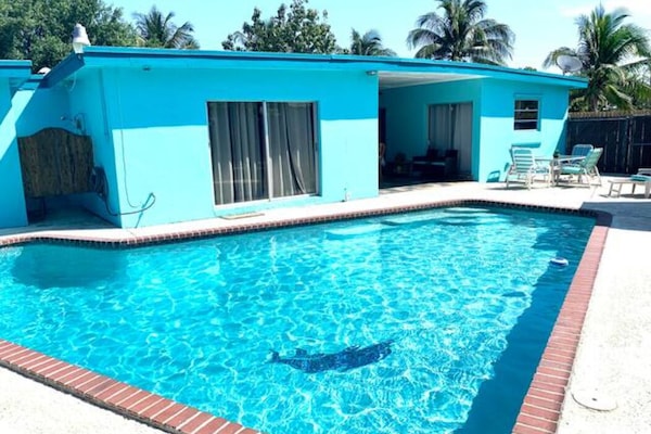 Piscina all'aperto, una piscina riscaldata