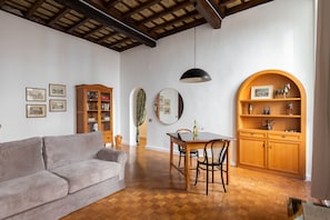 Smart TV, books - NAVONA ART GALLERY APARTMENT (Roma)