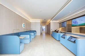 Lobby lounge - HanTing Hotel (Shanghai Jing'an Daning Park) (Shanghai)