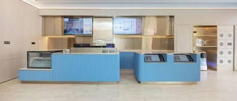 Bar-salon dans le hall