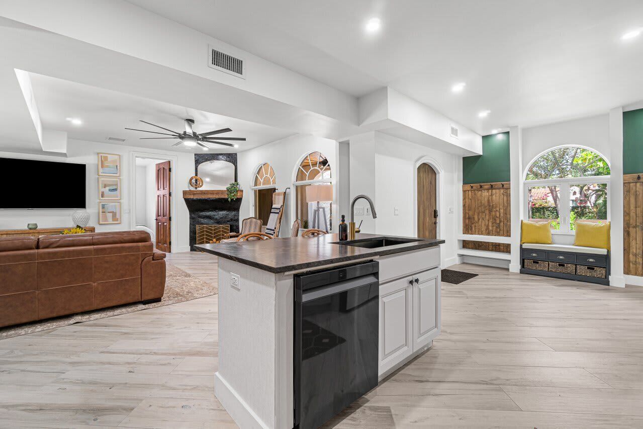 Luxury Pool Home in Downtown West Palm Beach!