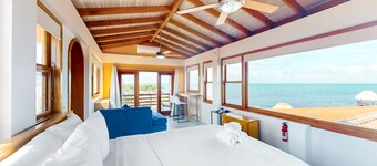 Panoramic loft with beach, pool, canoe, dock, & grill access - scenic balcony