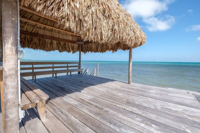 Panoramic loft with beach, pool, canoe, dock, & grill access - scenic balcony