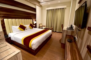 Executive Single Room | In-room safe, soundproofing, iron/ironing board, free WiFi - HOTEL CENTELLA  (Gwalior)