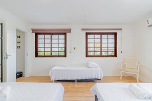 Chalet | 5 bedrooms, iron/ironing board, free WiFi, bed sheets - GB77 Ótima Casa 5 Quartos com Piscina  (Camaçari)