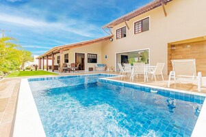 Chalet | Pool | Outdoor pool