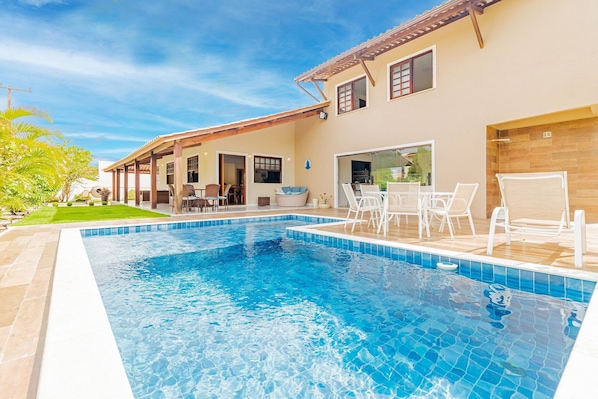 Chalet | Pool | Outdoor pool - GB77 Ótima Casa 5 Quartos com Piscina  (Camaçari)