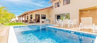 GB77 Ótima Casa 5 Quartos com Piscina 