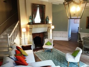 Luxury Cottage, 2 Bedrooms, Garden View, Tower | Living area - Domaine Plessis Gallu (Azay-le-Rideau)