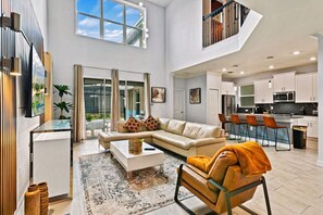 تلفزيون ذكي، ألعاب فيديو، كرة قدم الطاولة