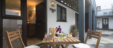Cottage | Interior