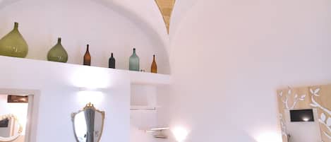 Comfort Double Room | Minibar, in-room safe, desk, blackout drapes