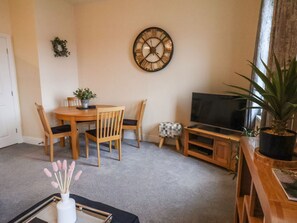 Dining - Porters Rest (Whitby)