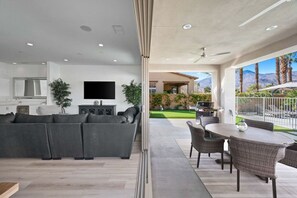 Outdoor dining - Splash Pad! Brand New Family Friendly Home!  Endless Pools Swim Machine! (La Quinta)