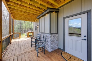 Terrace/patio - Smoky Mountain Cabin Rental: Game Room, Fire Pit! (Andrews)