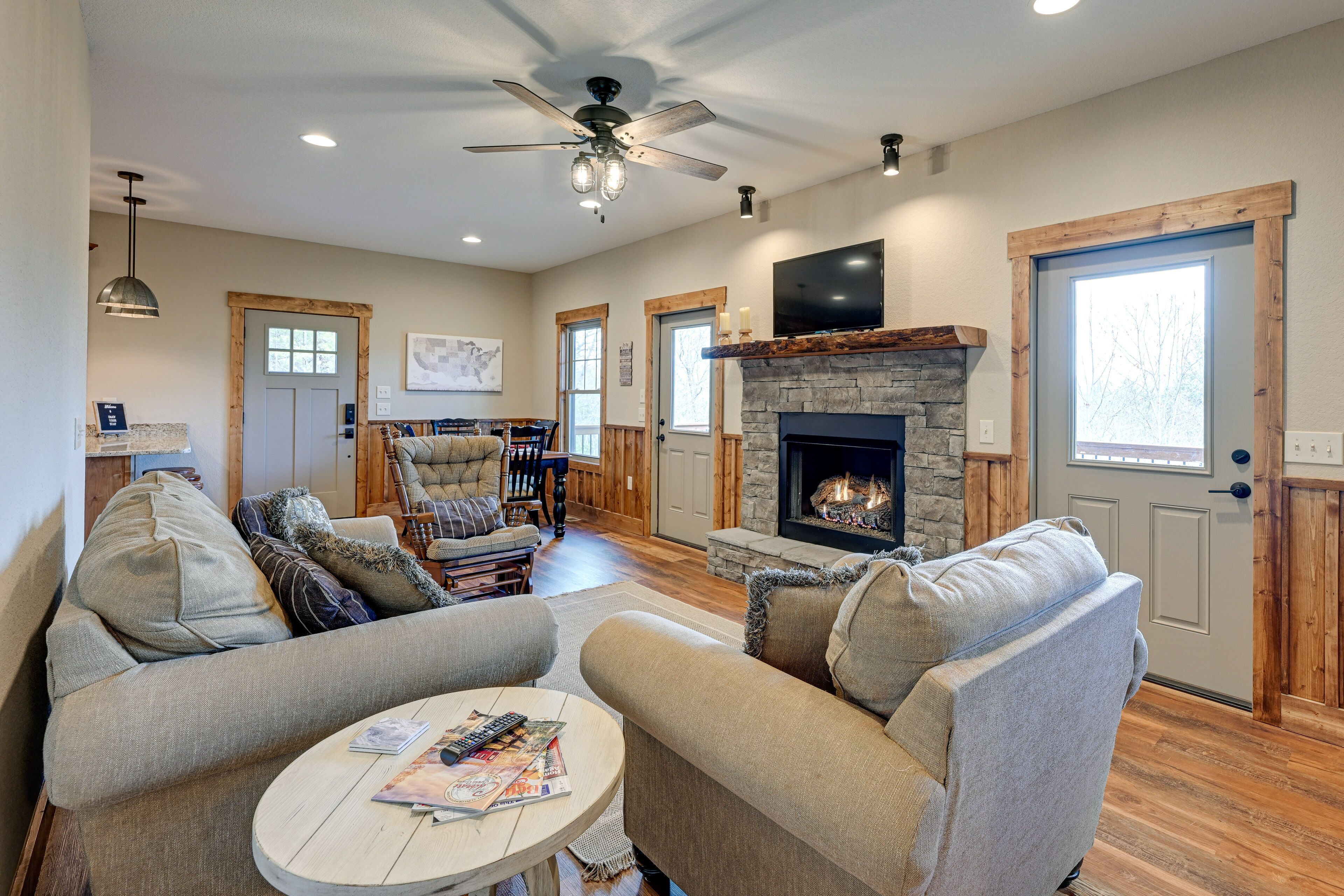 Smoky Mountain Cabin Rental: Game Room, Fire Pit!