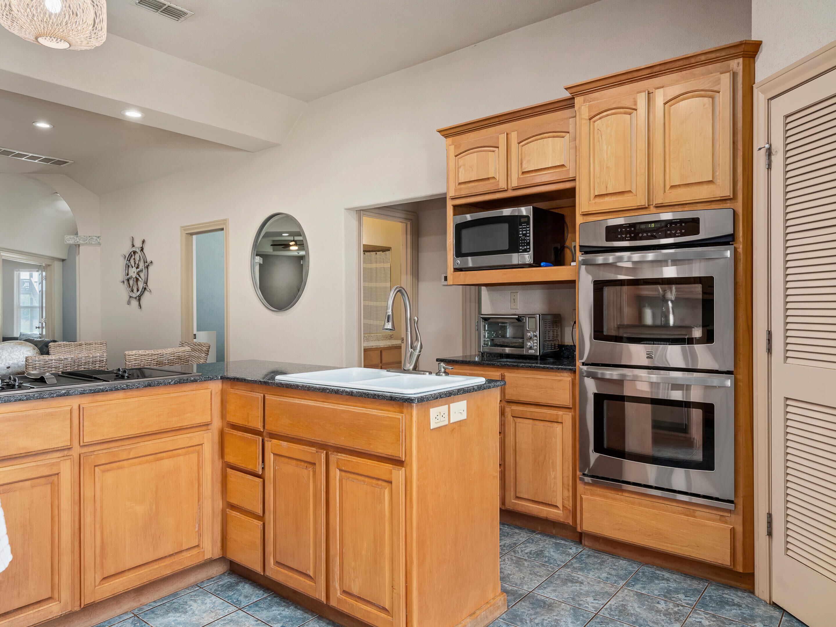 Rockport's Hidden Gem | Pet Friendly, Game Room!