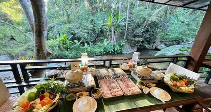 Zen Maekampong Waterfall Ryokan