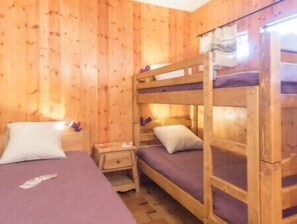 3 Schlafzimmer, Bügeleisen/Bügelbrett, WLAN, Bettwäsche
