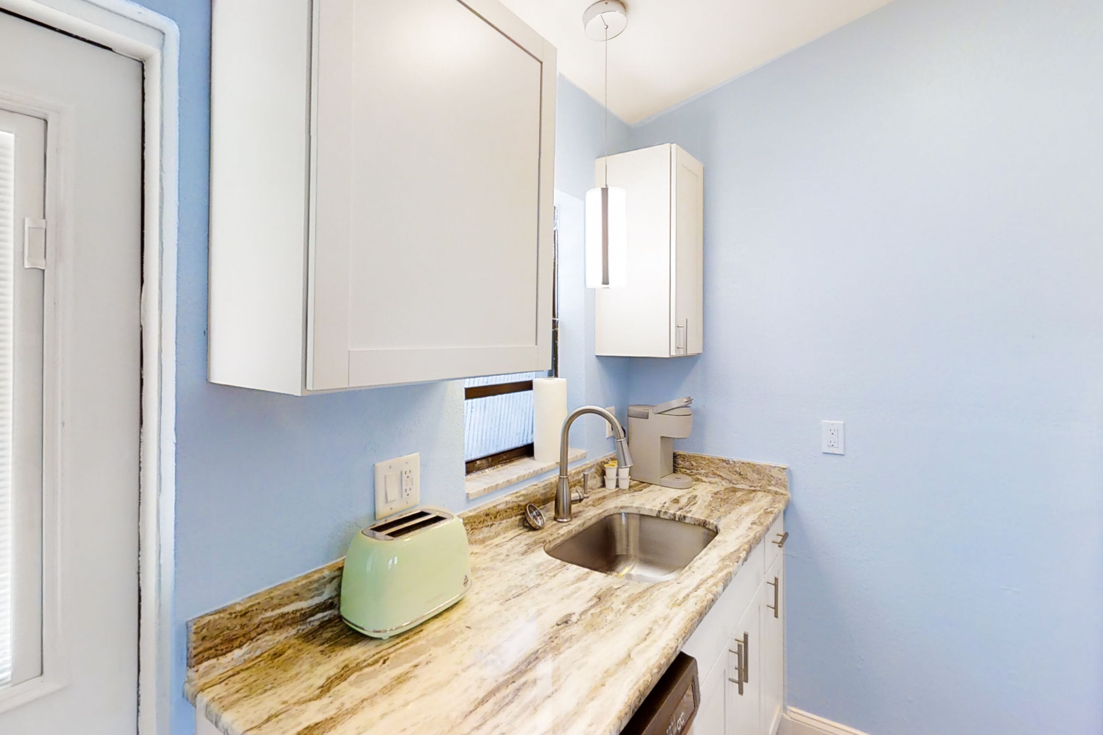 Inviting retreat with outdoor pool, W/D, dock, streaming, partial AC