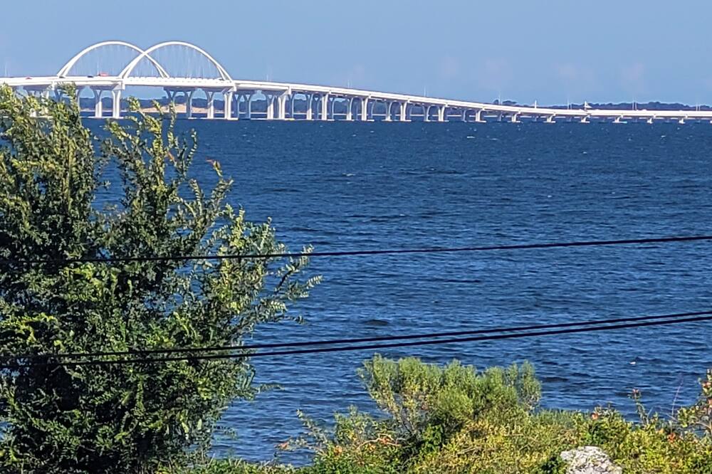 Welcome to the Seville Sunrise. Walkable with amazing views of Pensacola Bay.