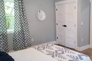 5 chambres, fer et planche à repasser, Wi-Fi gratuit, draps fournis