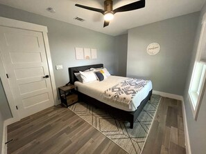 5 habitaciones, tabla de planchar con plancha y wifi gratis 