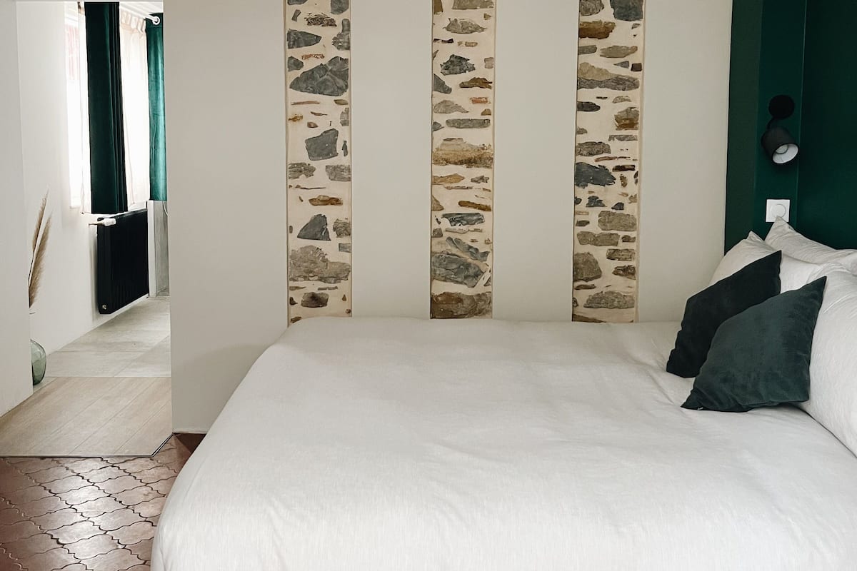 Superior Suite | 1 bedroom, premium bedding, down duvets, pillow-top beds