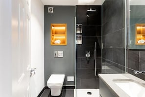 Apartment, 1 Double Bed | Bathroom