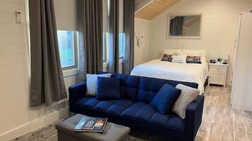 1 bedroom, in-room safe, iron/ironing board, free WiFi