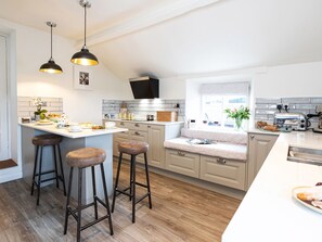 Ferienhaus | Eigene Küche | Kühlschrank, Geschirrspüler, Wasserkocher, Toaster