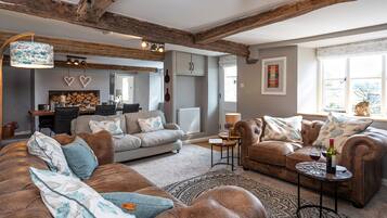 Cottage | Living area