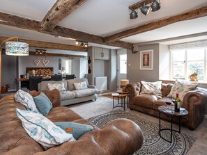 Cottage | Living area - Longlands Farm Cottage (Grange-over-Sands)