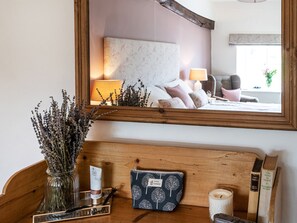 Cottage | Interior - Longlands Farm Cottage (Grange-over-Sands)