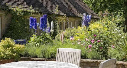 The Old Manor House