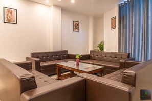 Interior detail - The Cloud Berry (Kasauli)